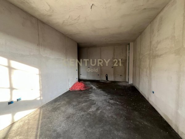 Tirane, shitet apartament 2+1+Ballkon Kati 5, 99 m² 125.000 € 