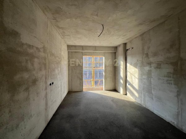 Tirane, shitet apartament 2+1+Ballkon Kati 5, 99 m² 125.000 € 