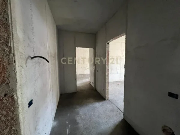 Tirane, shitet apartament 2+1+Ballkon Kati 5, 99 m² 125.000 € 