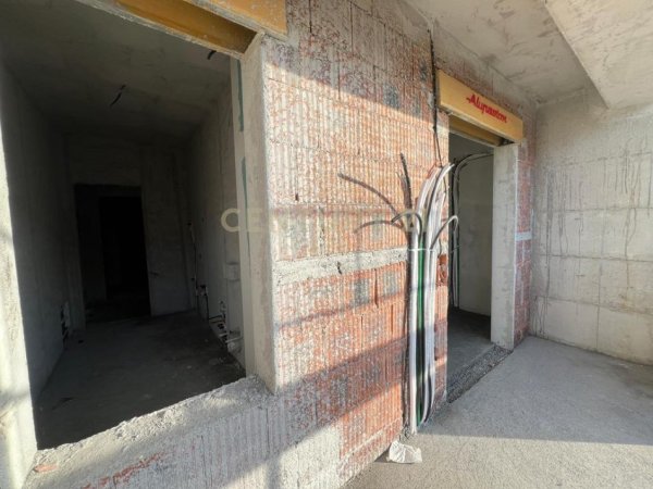 Tirane, shitet apartament 2+1+Ballkon Kati 5, 99 m² 125.000 € 