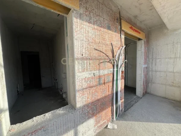 Tirane, shitet apartament 2+1+Ballkon Kati 5, 99 m² 125.000 € 