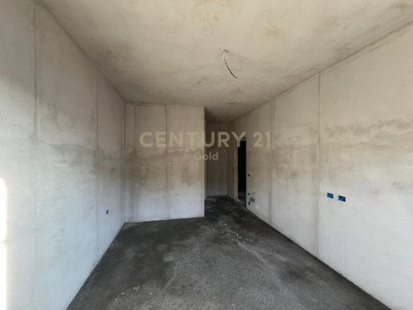 Tirane, shitet apartament 2+1+Ballkon Kati 5, 99 m² 125.000 € 