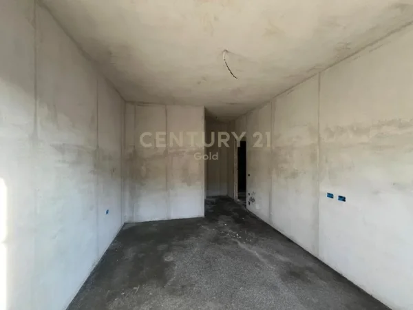 Tirane, shitet apartament 2+1+Ballkon Kati 5, 99 m² 125.000 € 