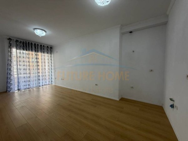 Tirane, shitet apartament 2+1 Kati 3, 75 m² 112.000 € 