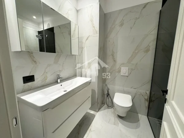 Tirane, jepet me qera apartament 2+1+Ballkon Kati 6, 120 m² 2.500 € (PRANE PARKUT TE LIQENIT, TE “LION PARK”)