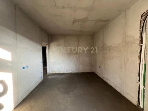 Tirane, shitet apartament 1+1+Ballkon Kati 4, 60 m² 75.000 € 