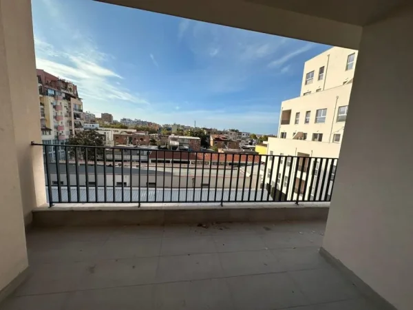 Tirane, shitet apartament 2+1 Kati 3, 1.605 m² (Rruga Dritan Hoxha)