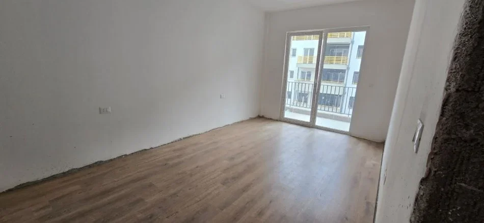 Tirane, shitet apartament 2+1 Kati 3, 1.605 m² (Rruga Dritan Hoxha)