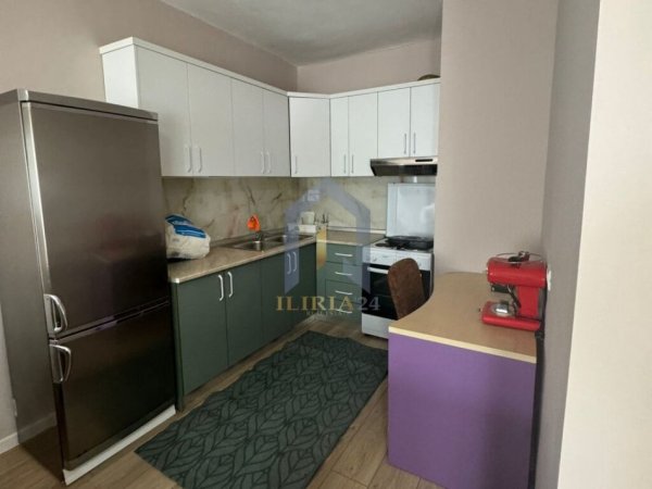 Tirane, jap me qera apartament 2+1+Ballkon Kati 4, 100 m² 450 € (Fresk Rruga Haxhi Deliu)