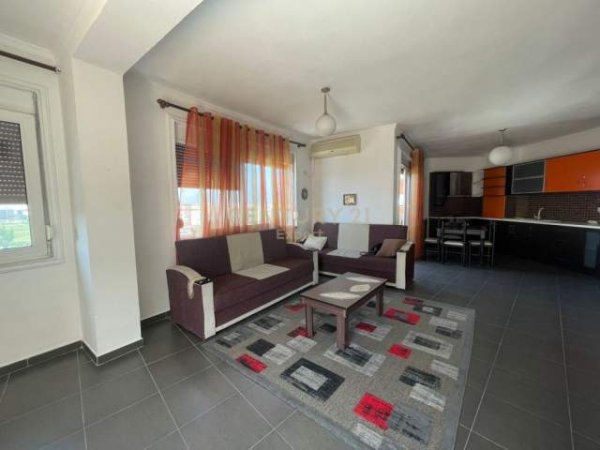 Tirane, jepet me qera apartament 2+1+BLK Kati 7, 145 m² 450 Euro (Yzberisht)