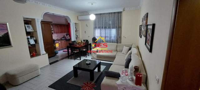 Vlore, shitet apartament 2+1+BLK 96 m² 90.000 Euro