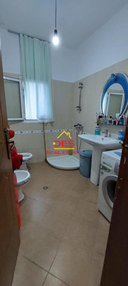 Vlore, shitet apartament 2+1+BLK 96 m² 90.000 Euro