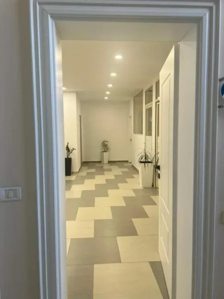 Tirane, shes zyre Kati 1, 350 m² 875.000 Euro (Rruga e Elbasanit)