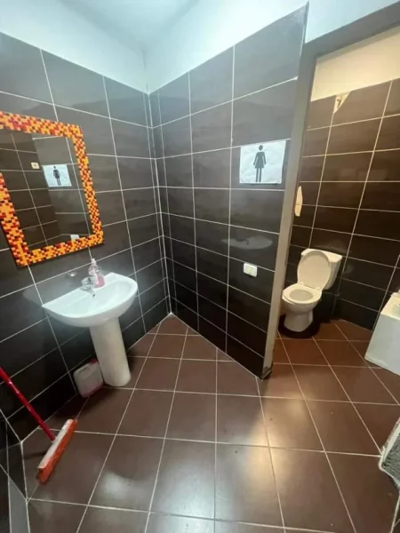 Tirane, shes zyre Kati 1, 350 m² 875.000 Euro (Rruga e Elbasanit)