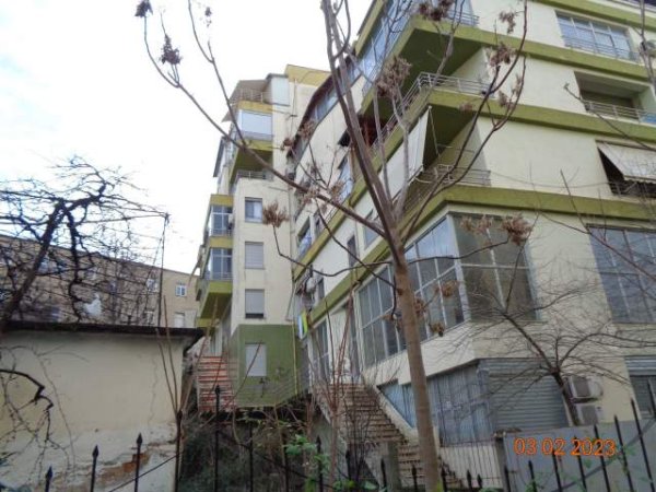 Tirane, Shitet Njesi 309.4 m², 19.656.000 Leke ("Niko Avrami")