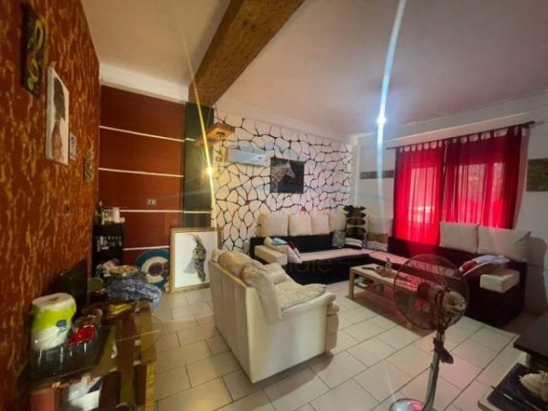 Tirane, shitet Vile 2+1+BLK Kati 1, 85 m² 176.000 Euro (vilat gjermane)
