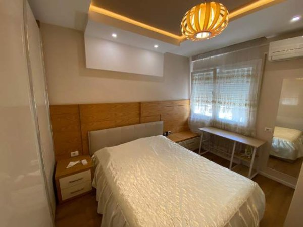 Tirane, jepet me qera apartament 1+1+BLK Kati 3, 69 m² 750 Euro (Ring Center)