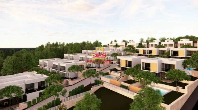 SHITET VILË 3 KATE ME PISHIN NË LUNGOMARE, 375 m² (Rruga Dhimiter Konomi, Vlore)