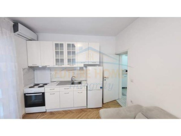 Tirane, shes apartament 1+1+BLK Kati 3, 46 m² 98.000 Euro (Barrikada)