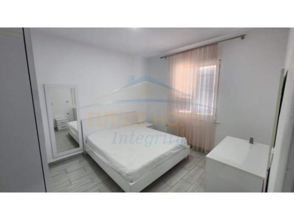 Tirane, shes apartament 1+1+BLK Kati 3, 46 m² 98.000 Euro (Barrikada)