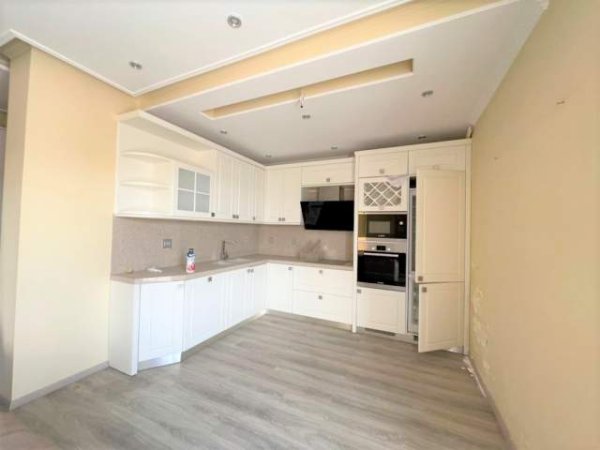Tirane, shes apartament 2+1 80 m² 105.000 Euro (Spitali Amerikan 3)