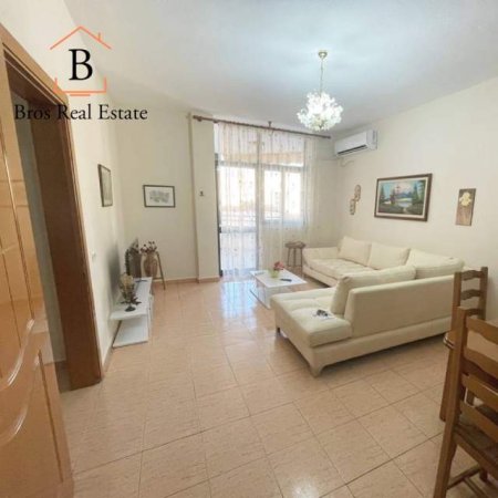 Tirane, jepet me qera apartament 2+1+BLK Kati 7, 106 m² 750 Euro (Qender)