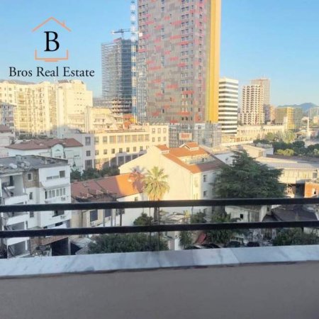 Tirane, jepet me qera apartament 2+1+BLK Kati 7, 750 Euro