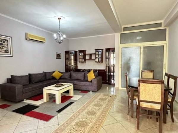 Tirane, jepet me qera apartament 1+1 Kati 1, 74 m² 350 Euro (Tregu Elektrik)