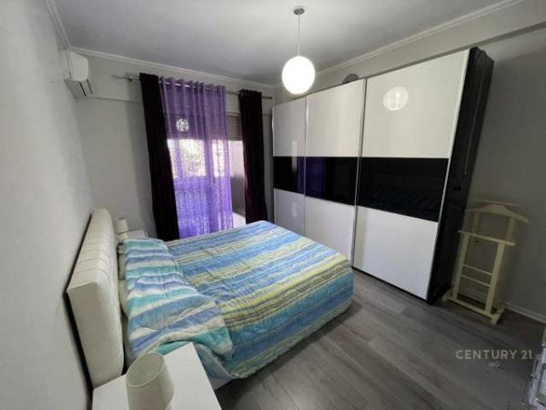 Tirane, jepet me qera apartament 2+1+BLK Kati 5, 116 m² 750 Euro (rruga  e Barrikadave)