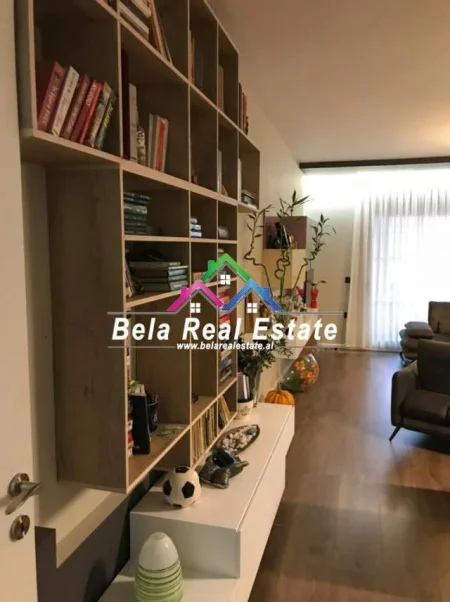 Tirane, jepet me qera apartament 2+1 Kati 4, 117 m² 750 Euro (xhamia e tabakeve)