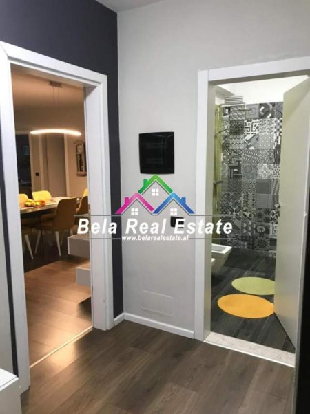 Tirane, jepet me qera apartament 2+1 Kati 4, 117 m² 750 Euro (xhamia e tabakeve)