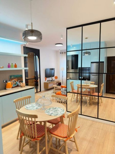 Tirane, jepet me qera apartament 1+1 Kati 8, 57 m² 650 Euro (Ura e Tabakeve)