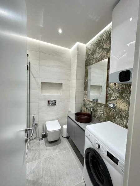 Tirane, jepet me qera apartament 1+1 Kati 8, 57 m² 650 Euro (Ura e Tabakeve)
