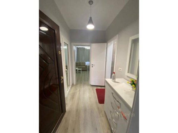 Tirane, jepet me qera apartament 1+1+BLK Kati 2, 50 m² 500 Euro (Rruga e Kavajes)