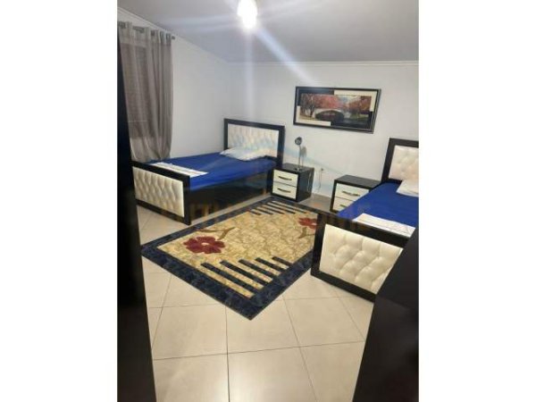 Tirane, jepet me qera apartament 2+1+BLK Kati 3, 155 m² 500 Euro (Rruga DritanHoxha)