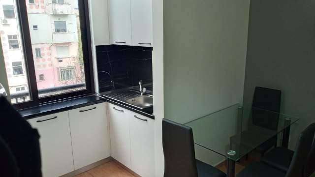 Tirane, jepet me qera apartament 2+1+BLK Kati 4, 65 m² 430 Euro (petro marko)