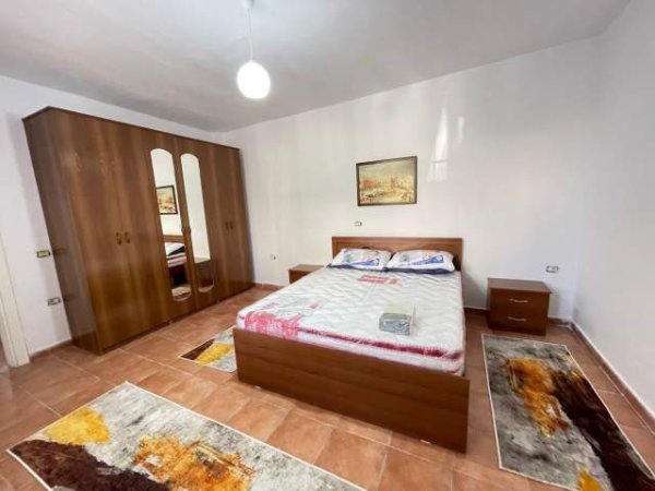 Tirane, jepet me qera shtepi 1+1+BLK Kati 1, 80 m² 350 Euro (Shkoze rruga Spahiu)