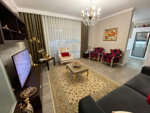 Tirane, jepet me qera apartament 2+1+BLK Kati 9, 130 m² 1.200 Euro (Rruga E Barrikadave)