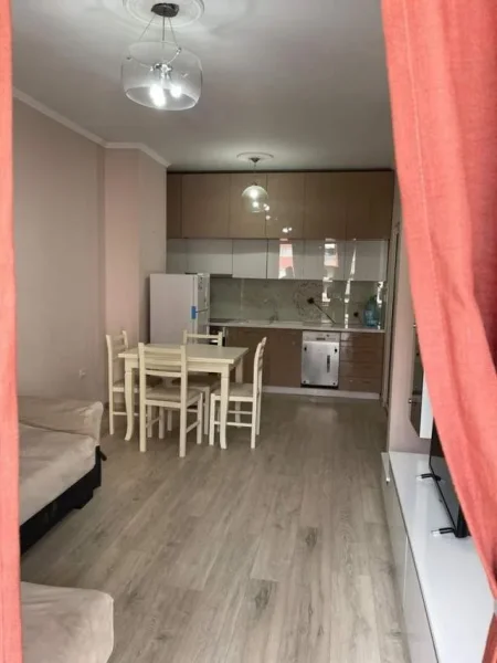 Tirane, jepet me qera apartament 1+1+BLK Kati 3, 75 m² 450 Euro (Astir prane urban coffe)