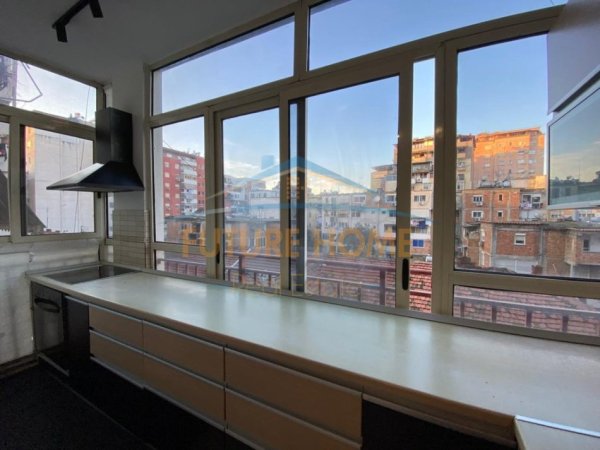 Tirane, jepet me qera apartament 2+1+Ballkon Kati 2, 120 m² 950 € (Rruga Marko Bocari)