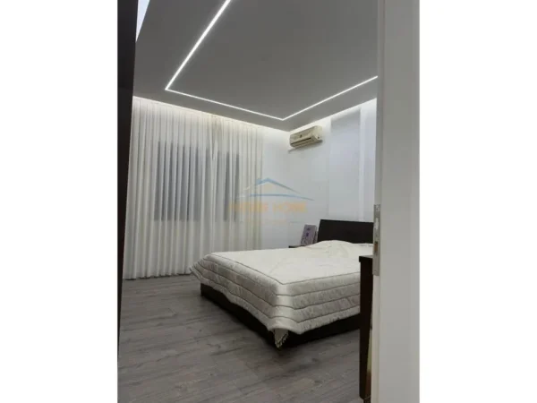 Tirane, jepet me qera apartament 3+1+Ballkon Kati 1, 145 m² 800 € (Don Bosko,Tiranë)
