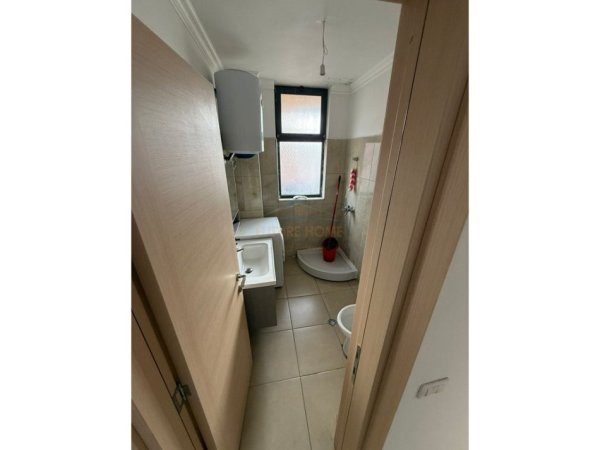 Tirane, shitet apartament 1+1 Kati 4, 56 m² 113.000 € (Kodra e diellit)