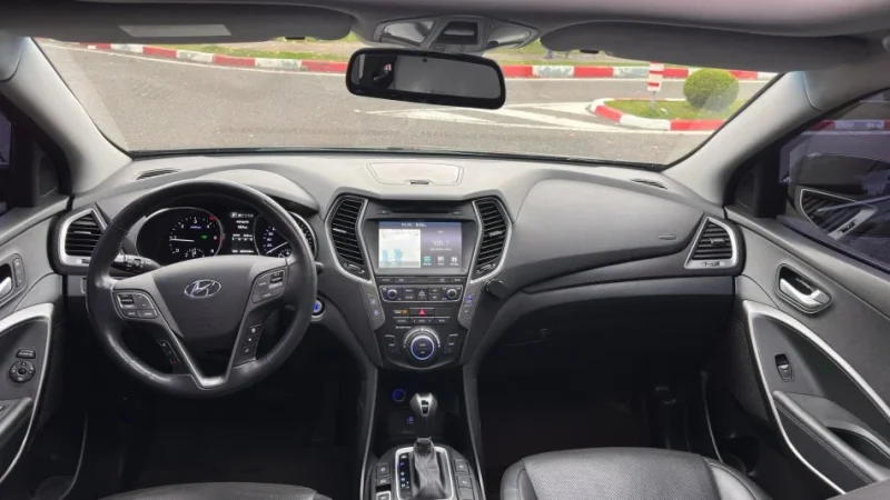 Tirane, shitet SUV Nafte, automatik Klima 203.000 km 11.500 €