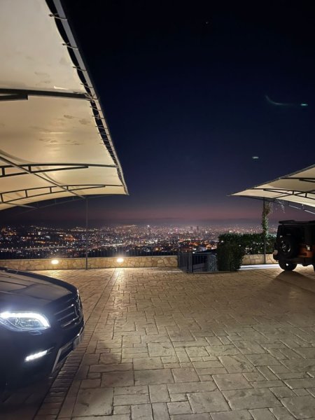 Tirane, jepet me qera apartament 2+1+Ballkon Kati 2, 114 m² 550 € 