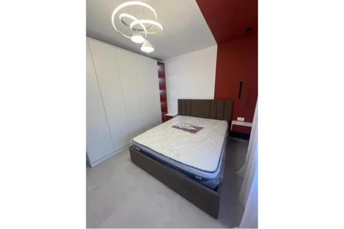 Tirane, jepet me qera apartament 2+1 , 75 m² 800 € (Ura e Tabakeve)