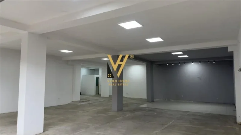 Tirane, jepet me qera ambjent biznesi Kati 0, 200 m² 1.000 € (FRESK)