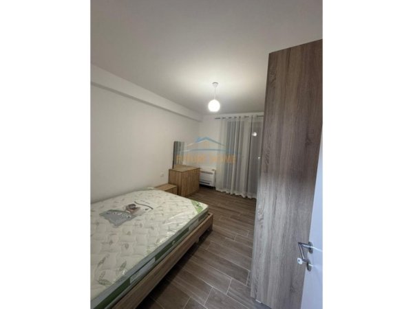 Tirane, jap me qera apartament 2+1+Ballkon Kati 1, 94 m² 500 € (RRUGA 5 MAJI)