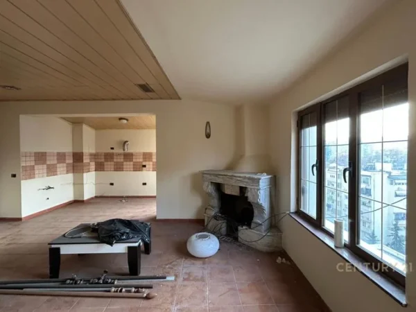 Tirane, shitet apartament 2+1+Ballkon Kati 8, 143 m² 350.000 € (Shallvare)