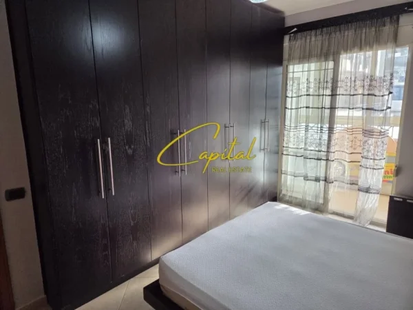 Tirane, jepet me qera apartament 2+1 Kati 3, 106 m² 700 € (SELVIA)