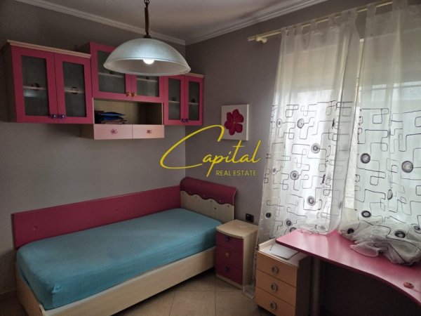 Tirane, jepet me qera apartament 2+1 Kati 3, 106 m² 700 € (SELVIA)